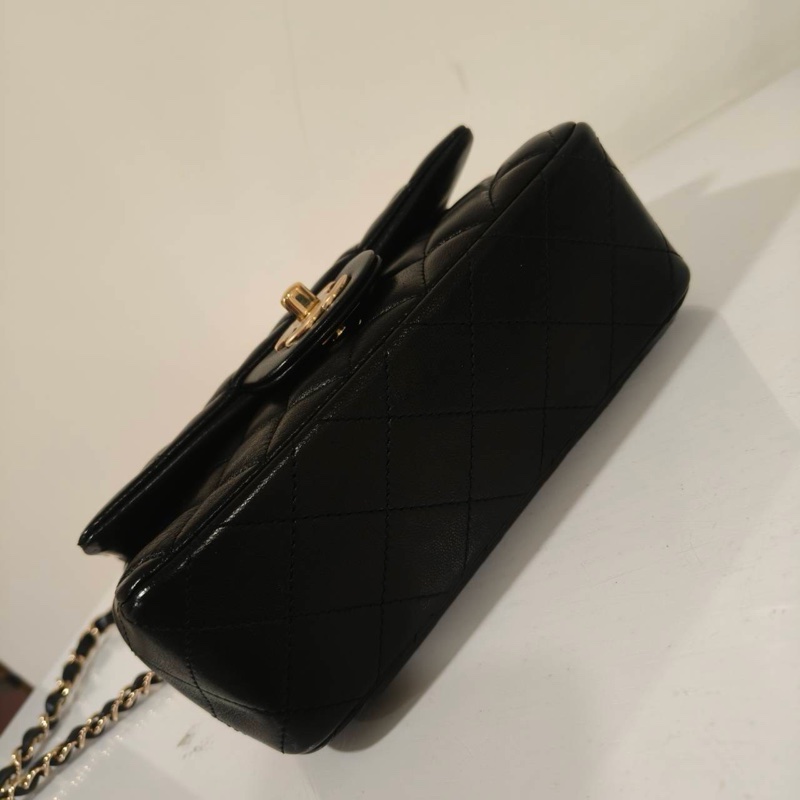 🈶購證 #閒置帶膜 #全配🉑送禮 香奈兒Cf20淡金扣口蓋包 櫃上漲近2️⃣0️⃣萬-6