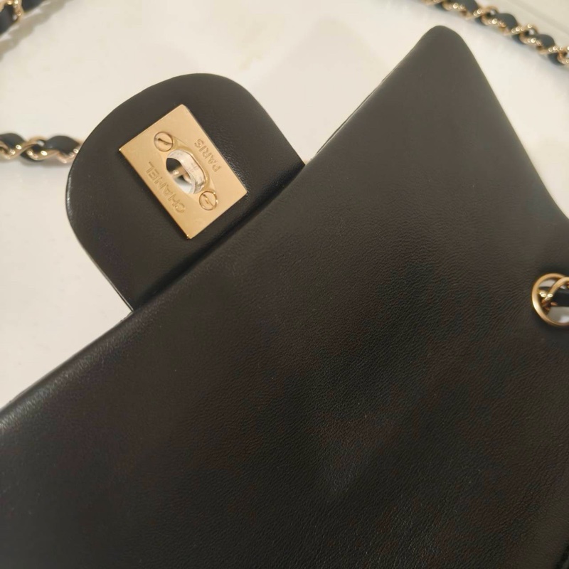 🈶購證 #閒置帶膜 #全配🉑送禮 香奈兒Cf20淡金扣口蓋包 櫃上漲近2️⃣0️⃣萬-15