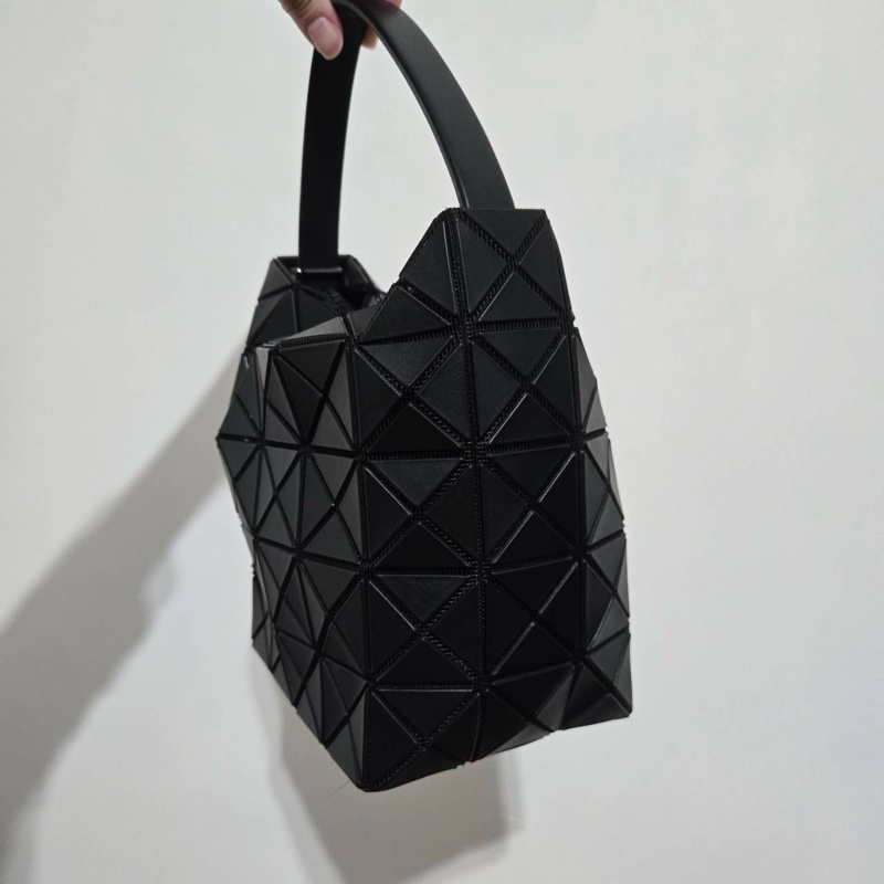 Issey Miyake 三宅一生 BaoBao 小號 valley 霧面黑 hobo包-5