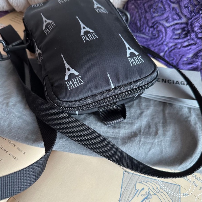 巴黎世家 斜挎包 側背包 黑色尼龍 埃菲爾鐵塔  肩背包 斜挎包 相機包 Balenciaga black nylon Eiffel tower explorer crossbody bag 男裝 女裝 黑色-13