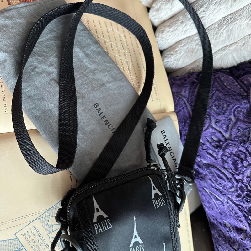 巴黎世家 斜挎包 側背包 黑色尼龍 埃菲爾鐵塔  肩背包 斜挎包 相機包 Balenciaga black nylon Eiffel tower explorer crossbody bag 男裝 女裝 黑色-16