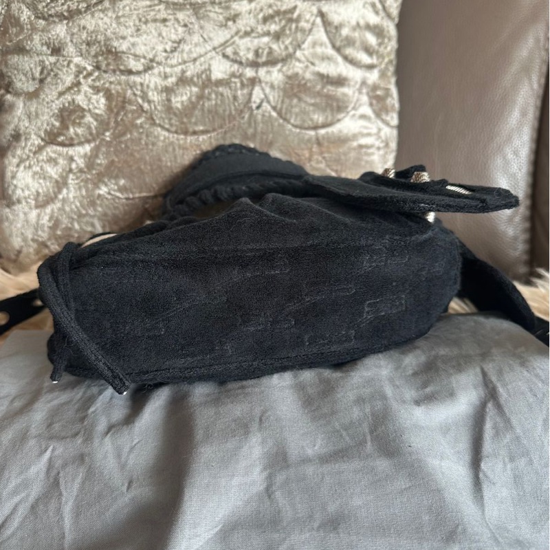 巴黎世家 斜挎包 側背包 黑色 毛巾質地 肩背包 斜挎包 相機包 機車包 黑色毛巾質地Balenciaga le cagole black bag-4