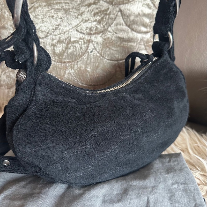 巴黎世家 斜挎包 側背包 黑色 毛巾質地 肩背包 斜挎包 相機包 機車包 黑色毛巾質地Balenciaga le cagole black bag-11