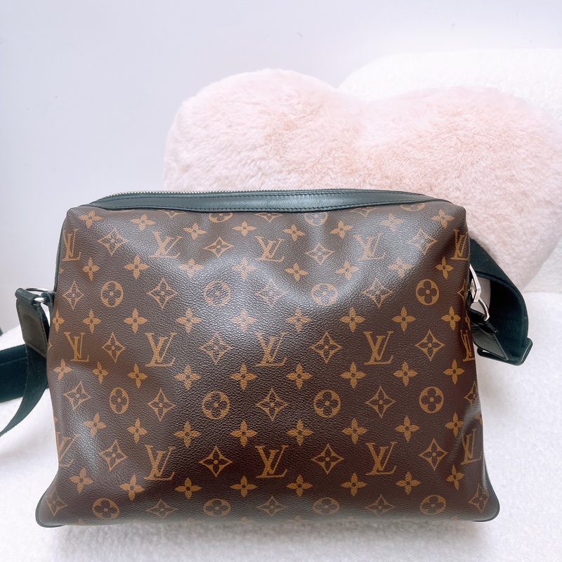 Lv macassar torres 老花郵差包-6