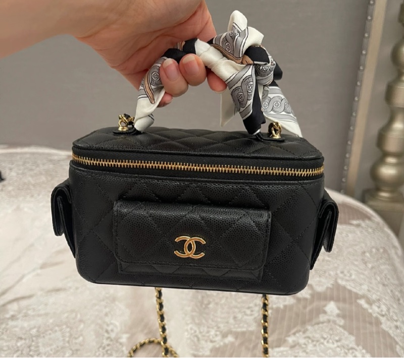 CHANEL黑荔枝牛皮盒包-3