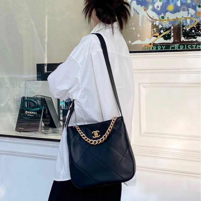 ✨Chanel 21K 黑色嬉皮Hobo 閒置新 芯片款小號🖤-0