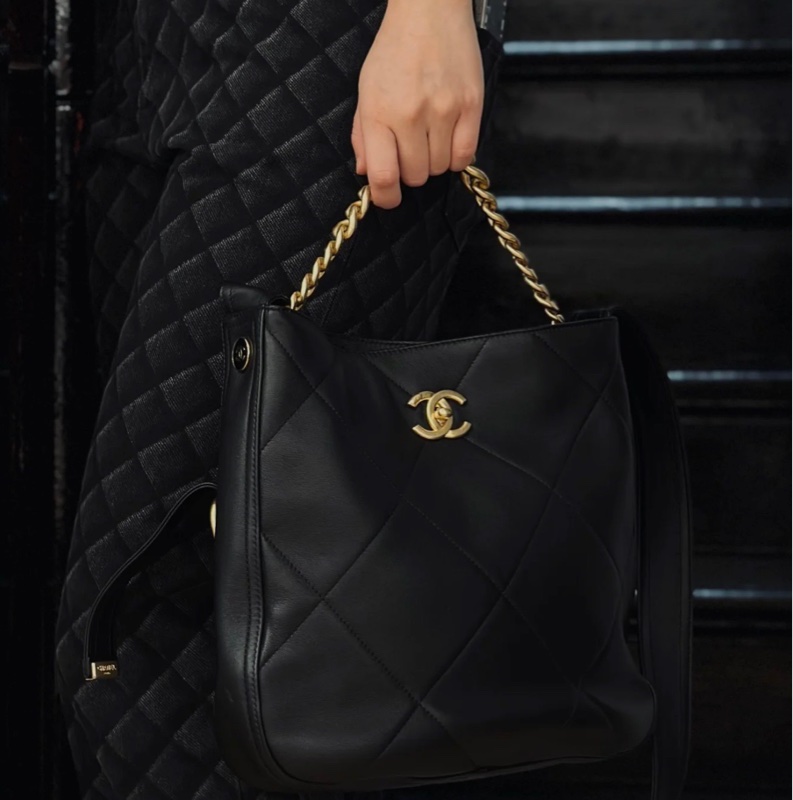 ✨Chanel 21K 黑色嬉皮Hobo 閒置新 芯片款小號🖤-3