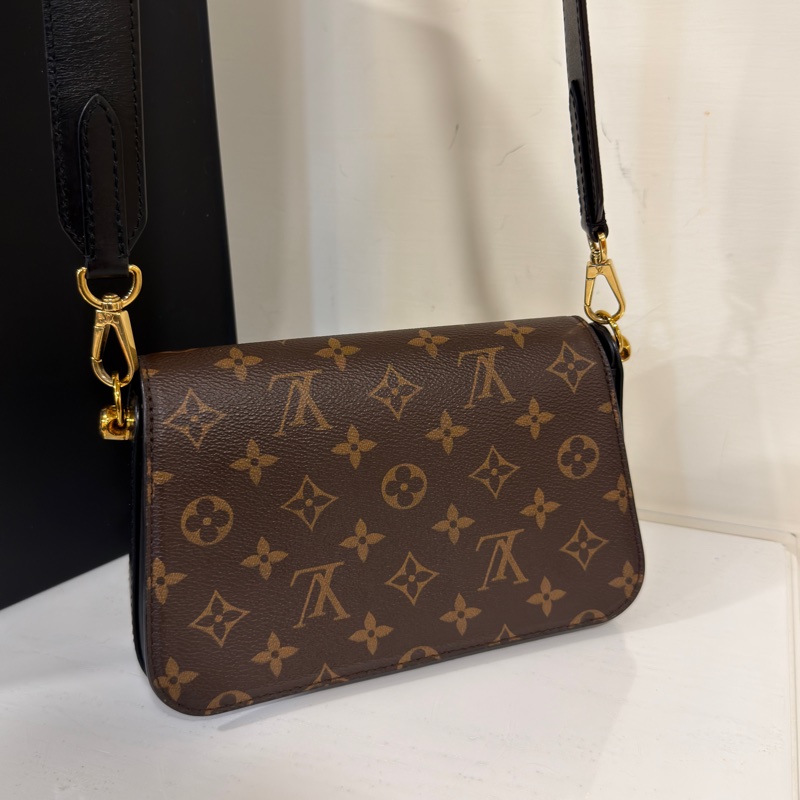 #閒置全配🈶購證 #秀款 LV NEO SAINT CLOUD老花郵差包 芯片款-7