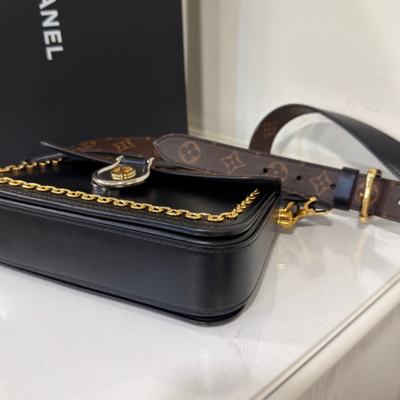 #閒置全配🈶購證 #秀款 LV NEO SAINT CLOUD老花郵差包 芯片款-9