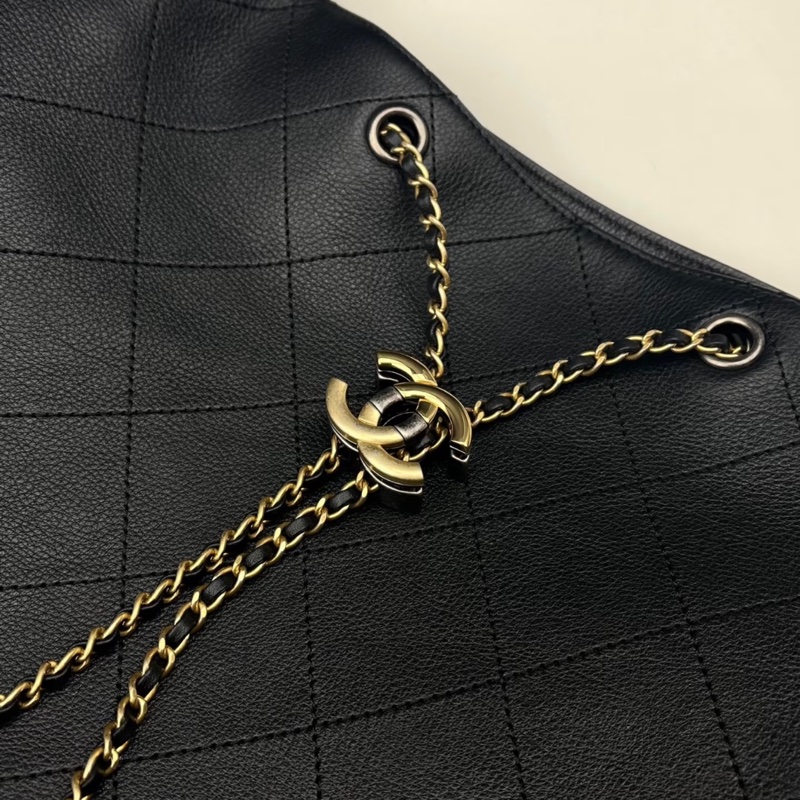 香奈兒CHANEL 鴛鴦釦嬉皮包黑金牛皮Bucket束口水桶兩用Hobo Bag AS0946-5