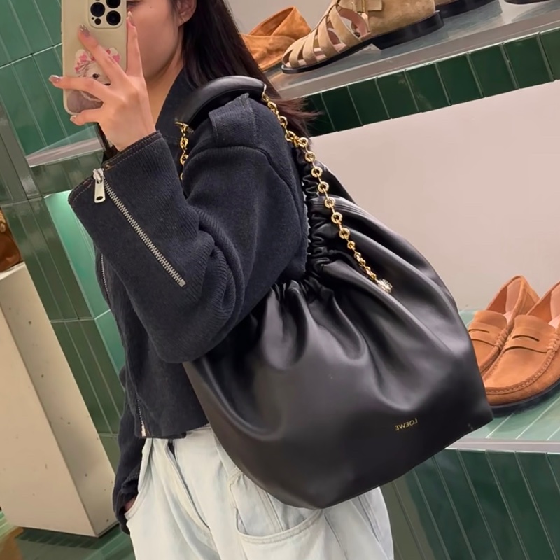 羅伊威垃圾袋LOEWE黑金納帕小羊皮Squeeze甜甜圈鏈條HOBO BAG中A914Q37X01-8