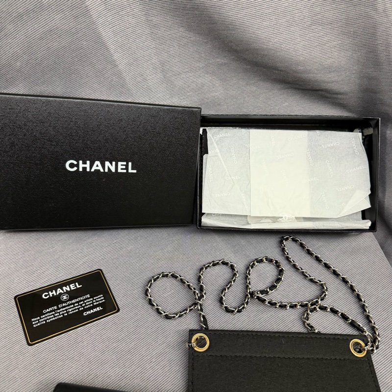 Chanel 黑銀長銀包/WOC-40