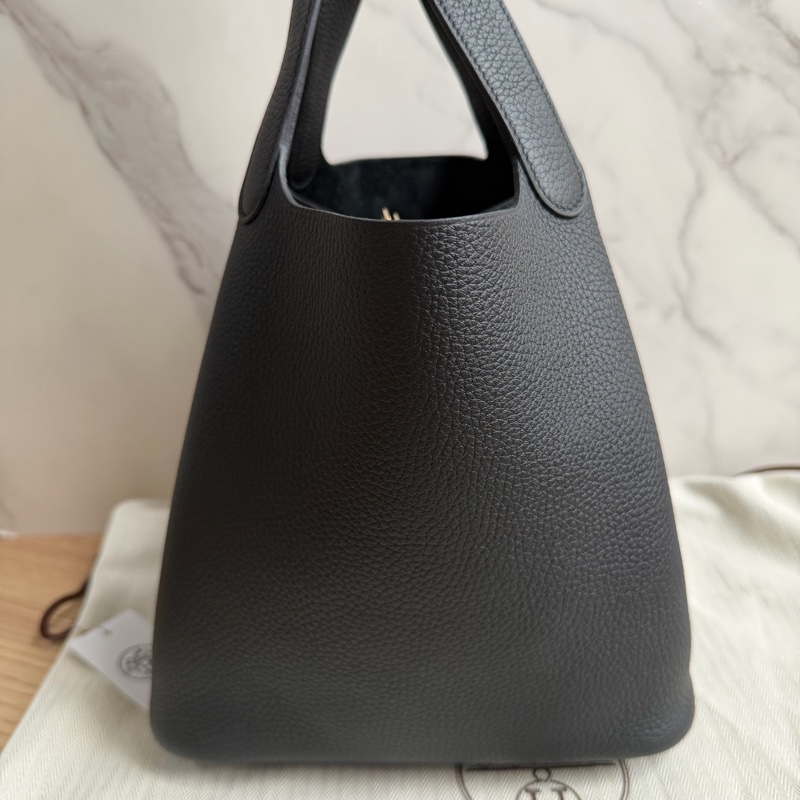 （全新品）愛馬仕 Picotin 22 黑金-4