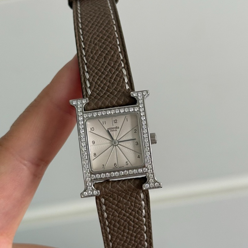 【長期主義✨可以帶一輩子❤️】愛馬仕 Hermes H HOUR HH1.210.石英 不鏽鋼 後鑲鑽-2