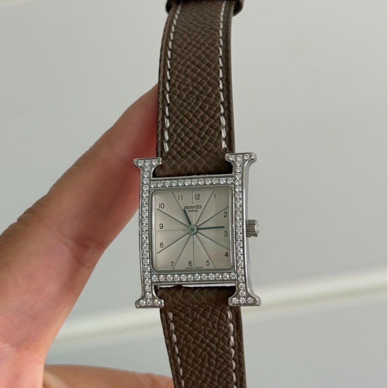 【長期主義✨可以帶一輩子❤️】愛馬仕 Hermes H HOUR HH1.210.石英 不鏽鋼 後鑲鑽-4
