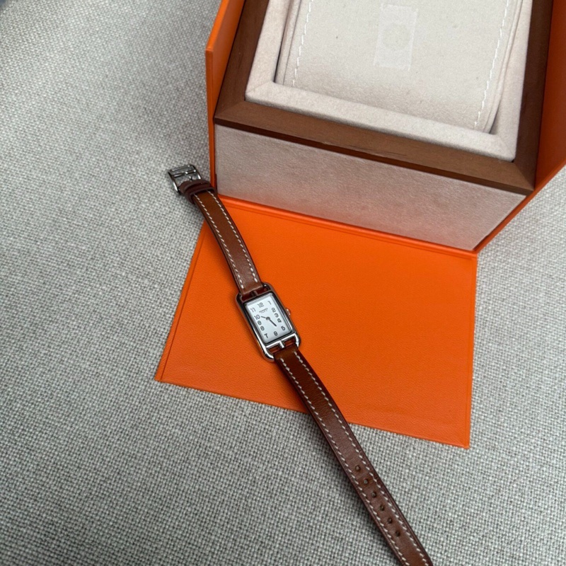 【低調復古🪵全網獨有】愛馬仕 Hermes 大象灰Nanducket小號 石英表-4