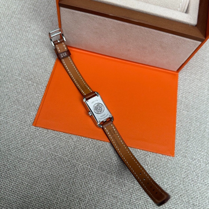 【低調復古🪵全網獨有】愛馬仕 Hermes 大象灰Nanducket小號 石英表-5