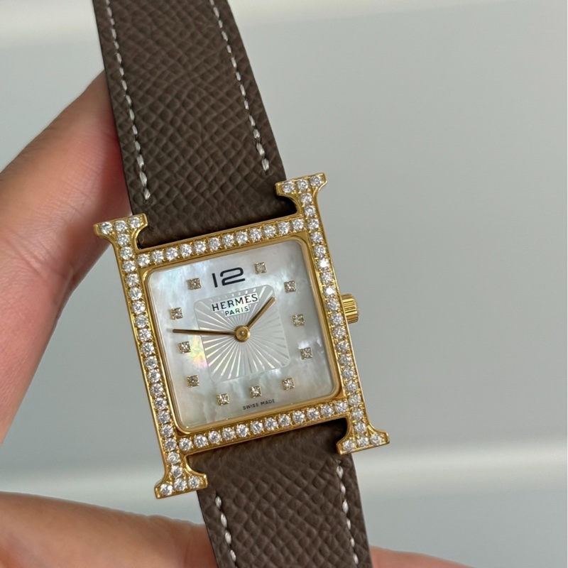 【顯眼logo💖可以帶一輩子✨全網最低價】愛馬仕 Hermes H女士石英表 後鑲鑽升級貝母盤-2