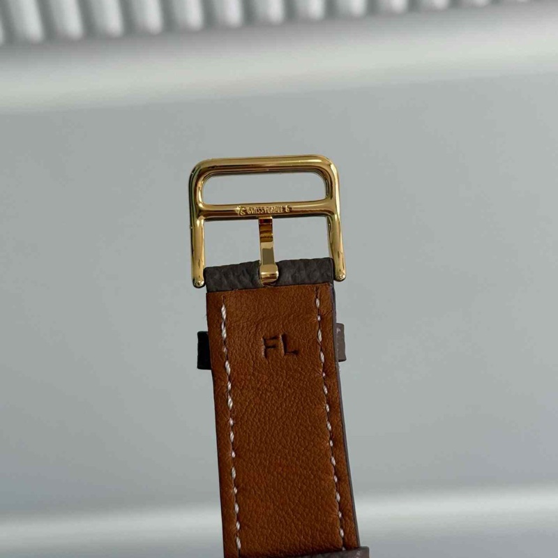 【顯眼logo💖可以帶一輩子✨全網最低價】愛馬仕 Hermes H女士石英表 後鑲鑽升級貝母盤-9