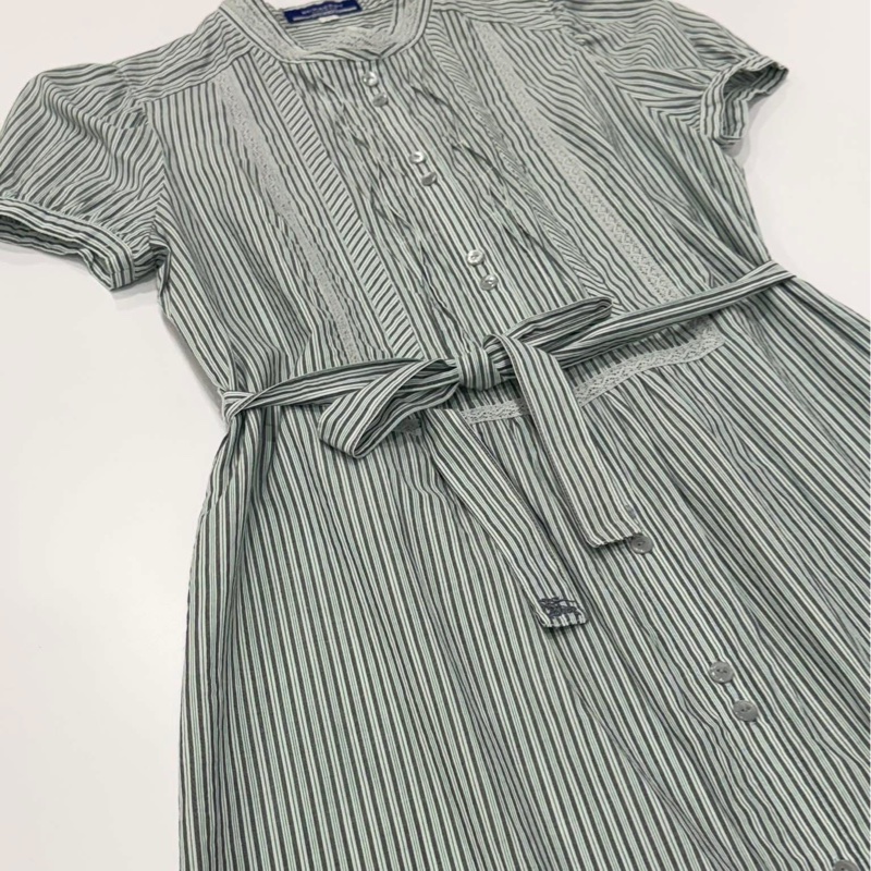 BURBERRY 蕾絲滾邊直條紋腰帶戰馬洋裝-5