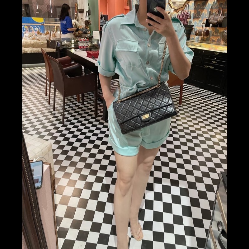 香奈兒 Chanel 2.55 Reissue 黃金尺寸 黑金方扣羊皮鍊條包 肩背包 斜背包-2