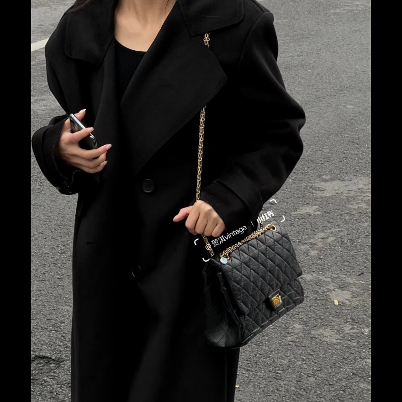 香奈兒 Chanel 2.55 Reissue 黃金尺寸 黑金方扣羊皮鍊條包 肩背包 斜背包-4