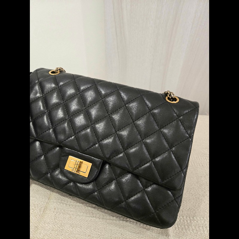 香奈兒 Chanel 2.55 Reissue 黃金尺寸 黑金方扣羊皮鍊條包 肩背包 斜背包-9