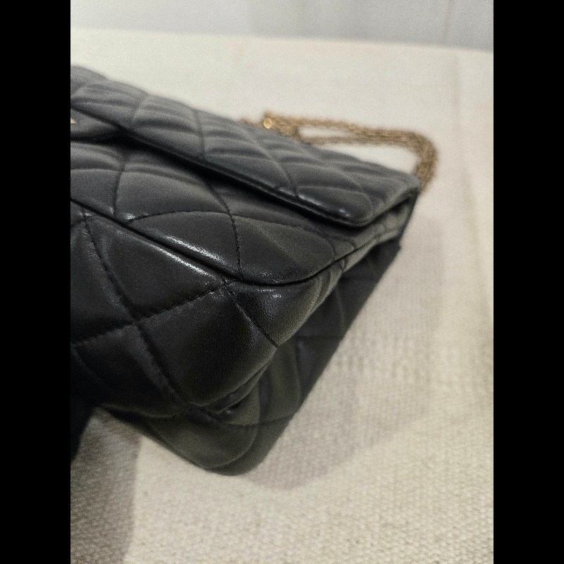 香奈兒 Chanel 2.55 Reissue 黃金尺寸 黑金方扣羊皮鍊條包 肩背包 斜背包-13