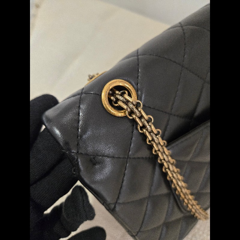 香奈兒 Chanel 2.55 Reissue 黃金尺寸 黑金方扣羊皮鍊條包 肩背包 斜背包-20
