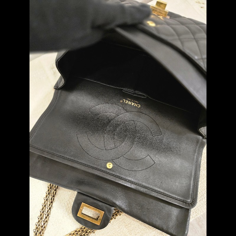 香奈兒 Chanel 2.55 Reissue 黃金尺寸 黑金方扣羊皮鍊條包 肩背包 斜背包-31