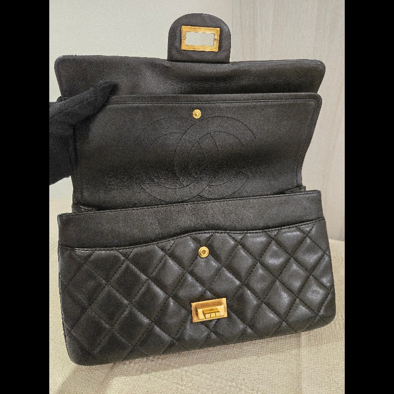 香奈兒 Chanel 2.55 Reissue 黃金尺寸 黑金方扣羊皮鍊條包 肩背包 斜背包-40