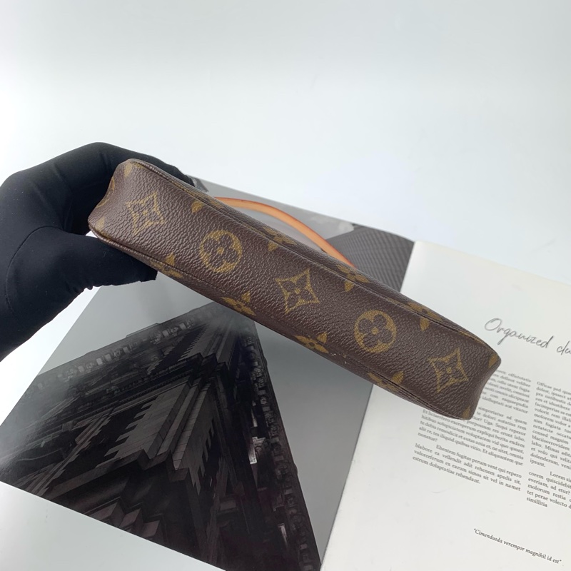 LV大麻將包 有皮革短背帶/金屬長鏈條-1