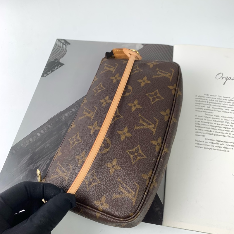 LV大麻將包 有皮革短背帶/金屬長鏈條-4