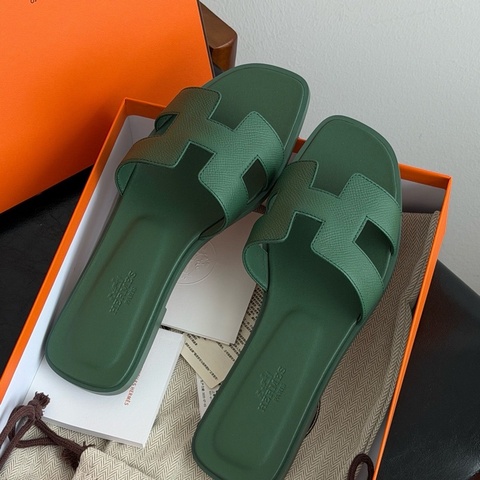 全新全套hermes愛馬仕經典h綠色拖鞋翡翠綠oran涼鞋，碼數37.5，全套配件:盒子/塵袋/說明書/吊牌