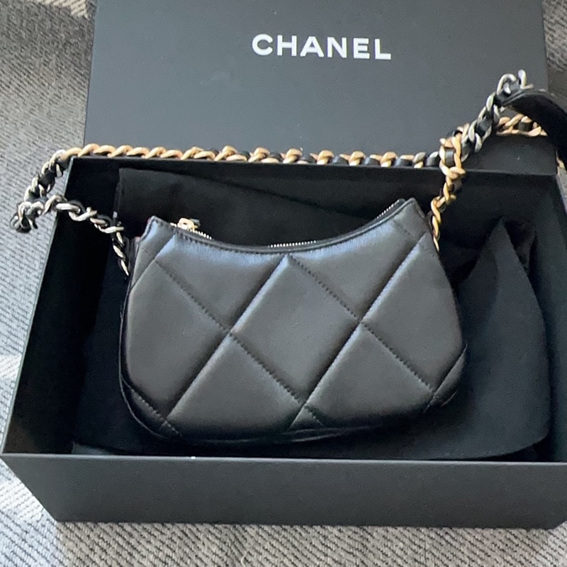 【全新品】Chanel hobo 19bag斜挎包 24c 豌豆包 隨身包-1