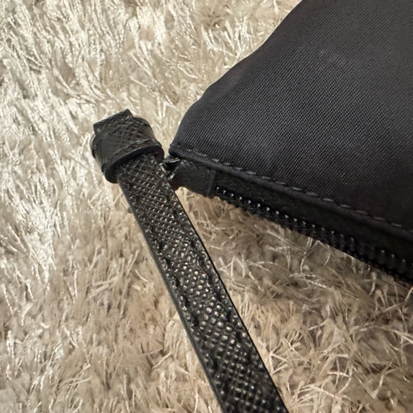 Prada nylon classic bag 黑色經典腋下包-12
