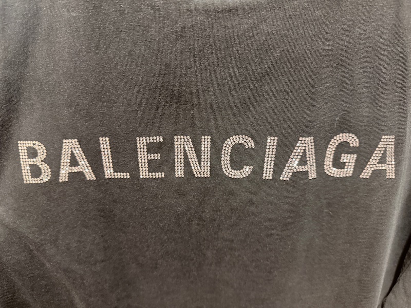 Balenciaga巴黎世家 個性寬鬆版型背面仿舊水鑽字母短袖T(炭黑色)XS男女皆🉑-3