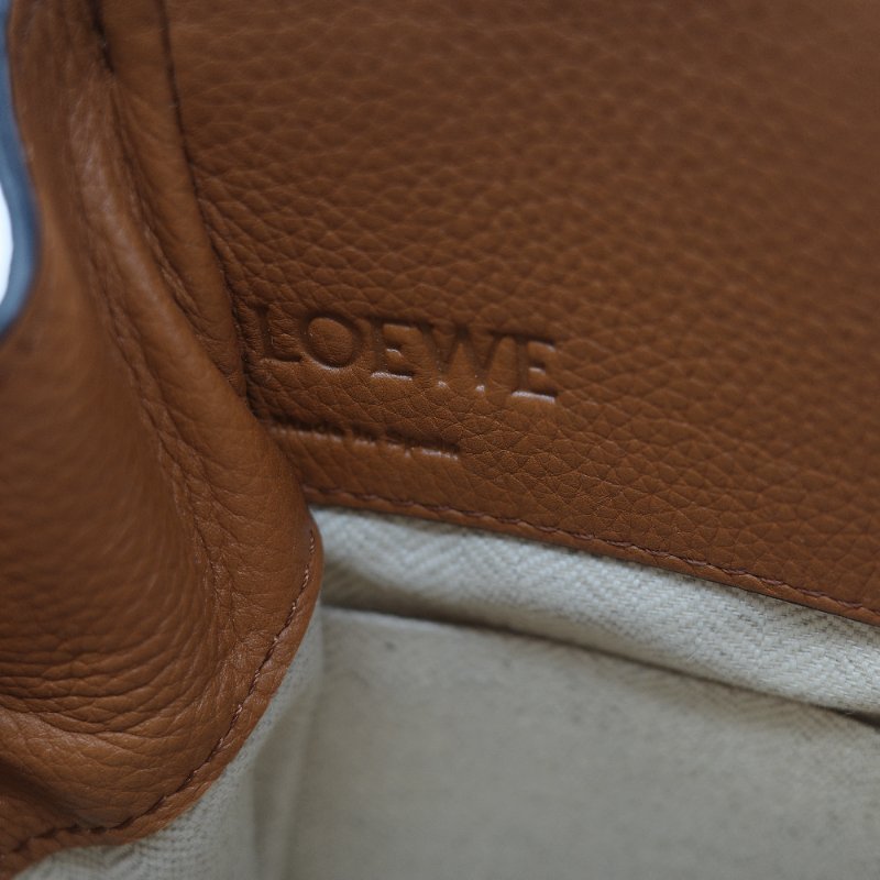 Loewe 羅威 Hammock 棕色 經典小牛皮迷你吊床包 肩背包-18