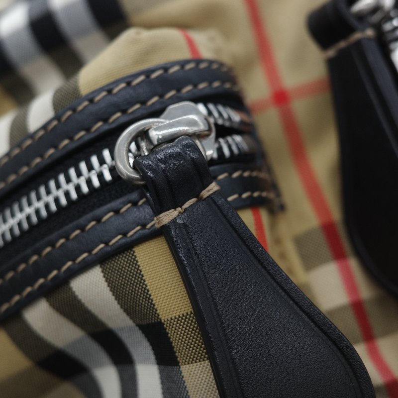 Burberry 巴寶莉 The Rucksack 風衣棕色 經典格紋 拼接尼龍 小型 後背包 雙肩包 電腦包-30