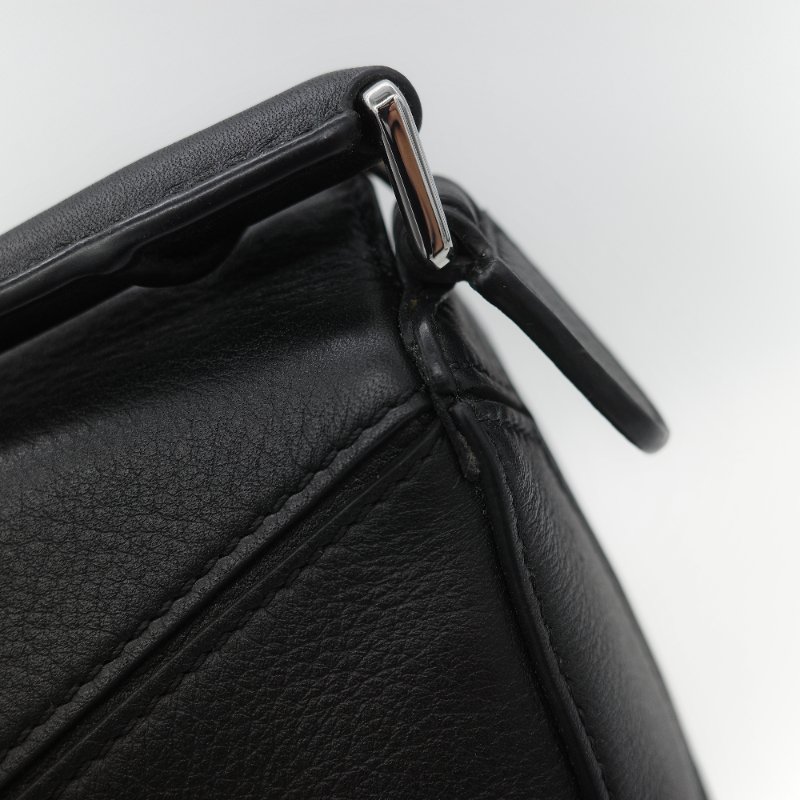Loewe 羅威 Puzzle 黑色經典 小牛皮 迷你型 幾何 肩背包 斜挎包 拼圖包-11