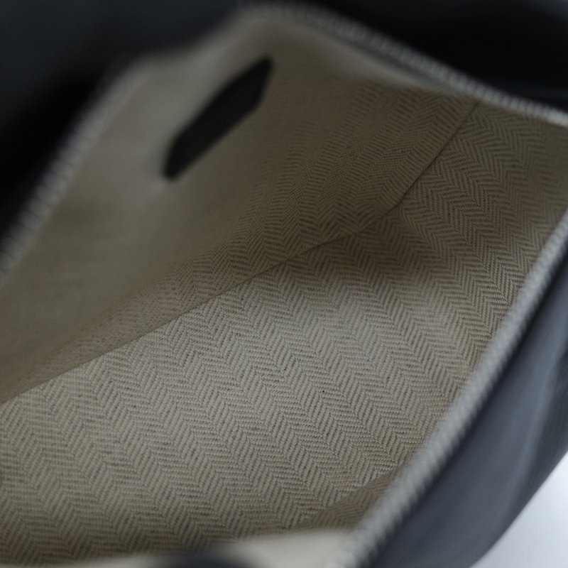 Loewe 羅威 Puzzle 黑色經典 小牛皮 迷你型 幾何 肩背包 斜挎包 拼圖包-19