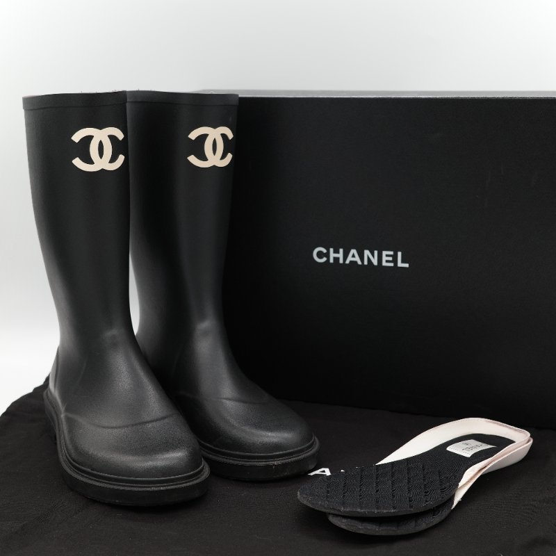 (配件齊全)Chanel 香奈兒 黑色橡膠 白色雙 C Logo 雨鞋 EU42-0
