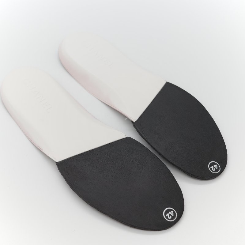 （配件齊全）Chanel 香奈兒 黑色橡膠 白色雙 C Logo 雨鞋 EU42-24