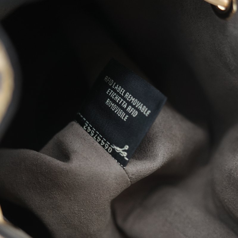 (超級新♥️)Fendi 芬迪 Bucket 經典 FF 花紋 芥末黃色牛皮 藍色 水桶包 斜挎包 單肩包-17