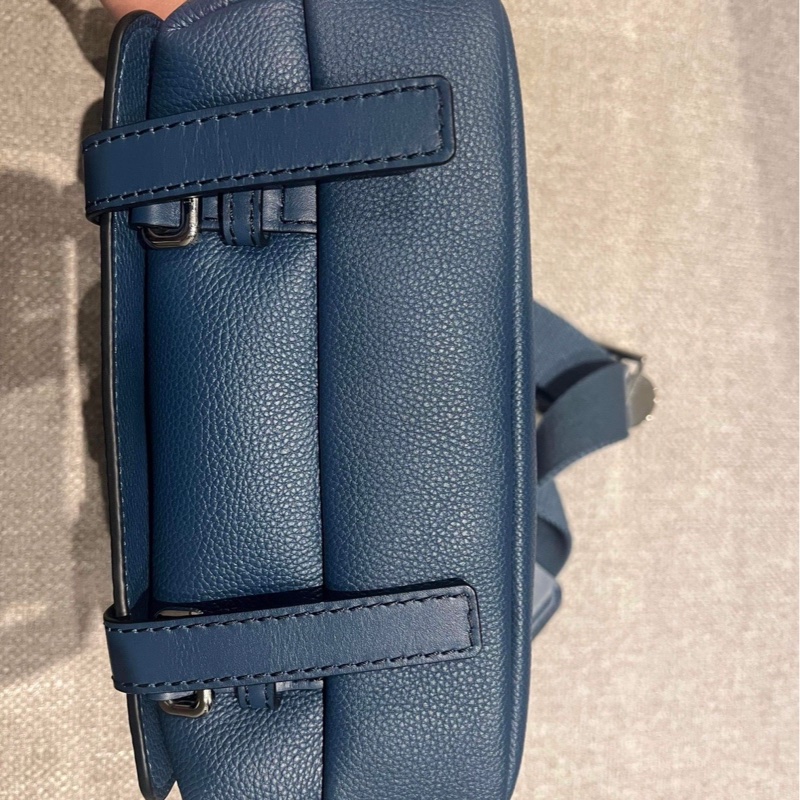 Loewe 藍牛皮銀釦Military Messenger斜背郵差包-9