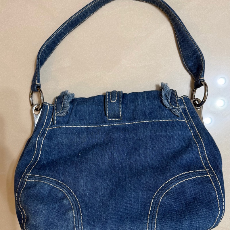 PRADA-7