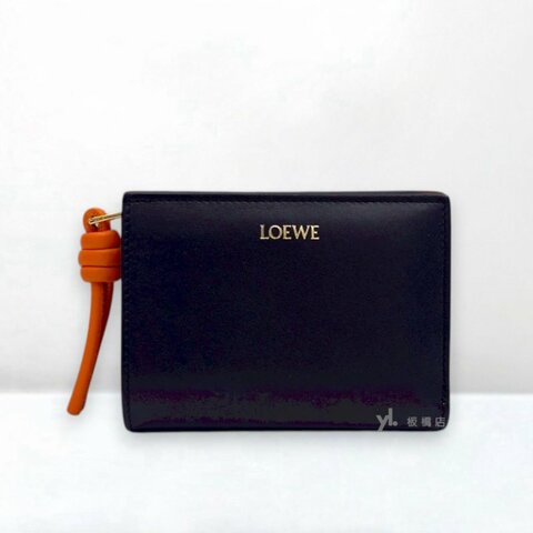 S5361-LOEWE 黑小牛皮拚橘內裡對開短夾