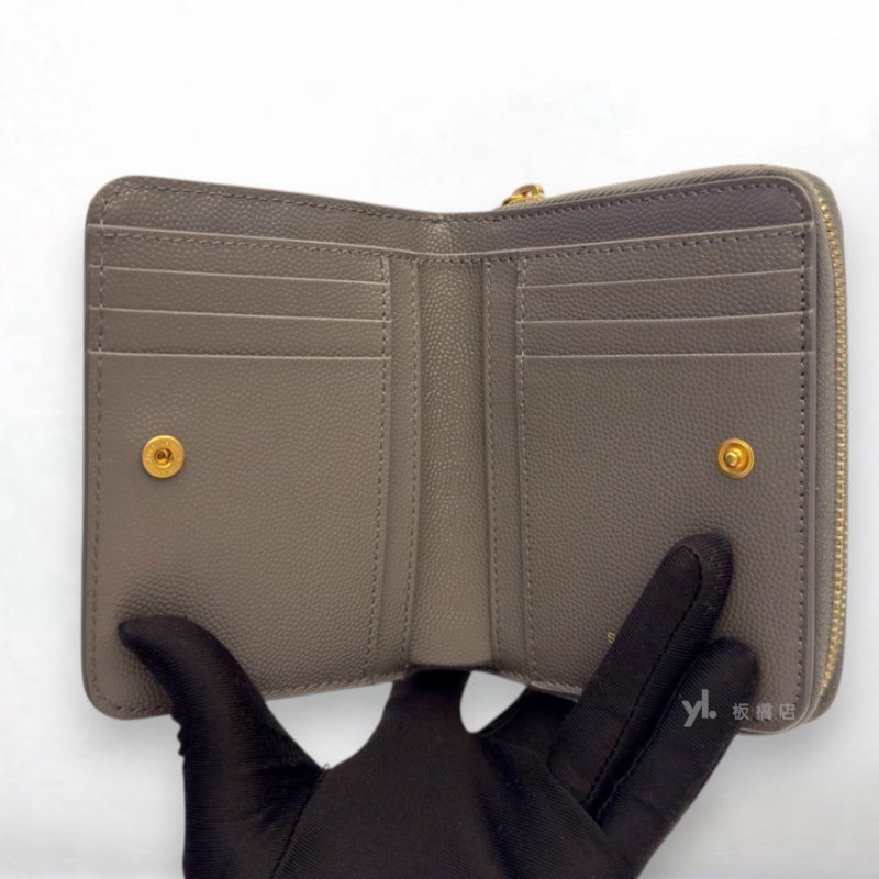S5365-YSL 灰魚子醬牛皮金扣兩折短夾668288-5