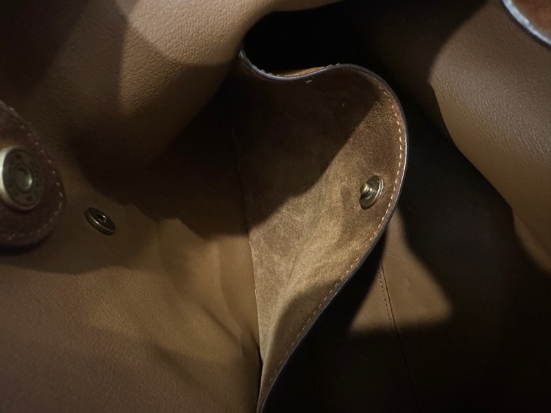 COUCH BROOKLYN 28 肩包 麂皮棕-6