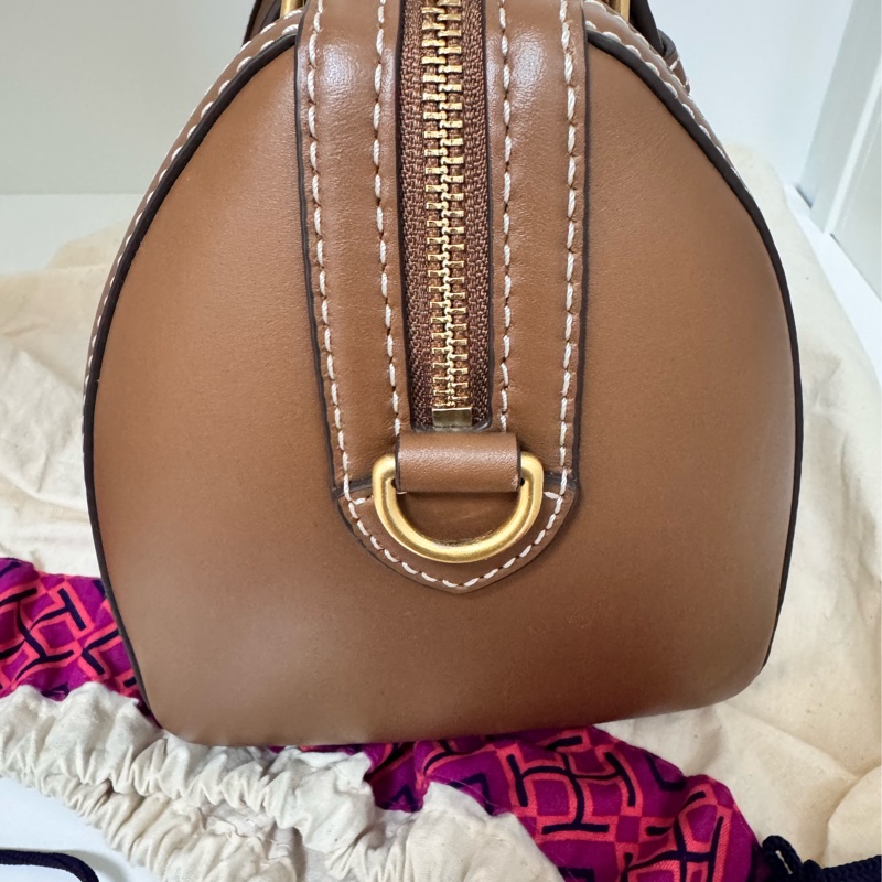 Tory Burch 波士頓包T MONOGRAM LEATHER BARREL BAG TB咖色-2